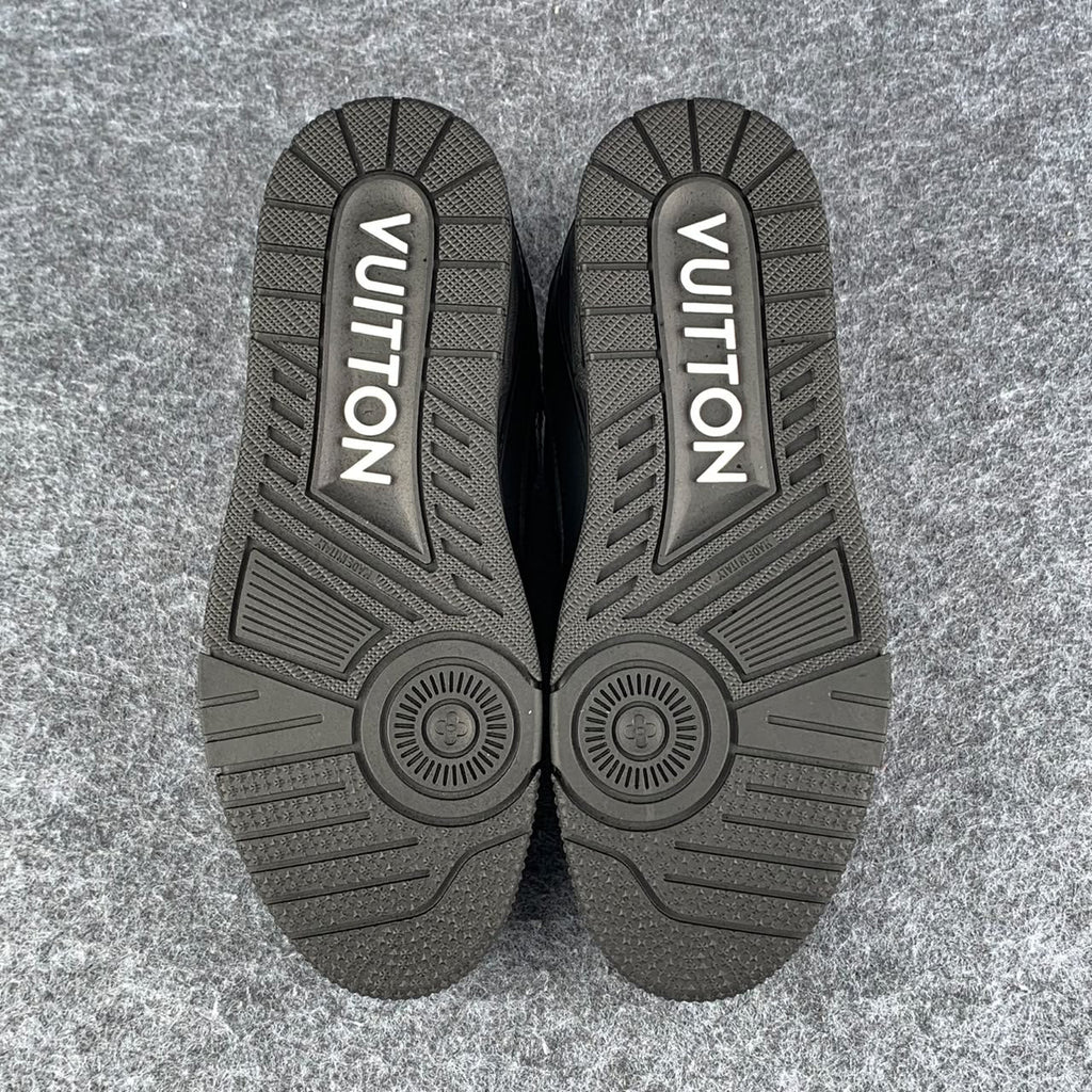 LV Trainer 'Embossed Monogram Black' (B-Grade Version)