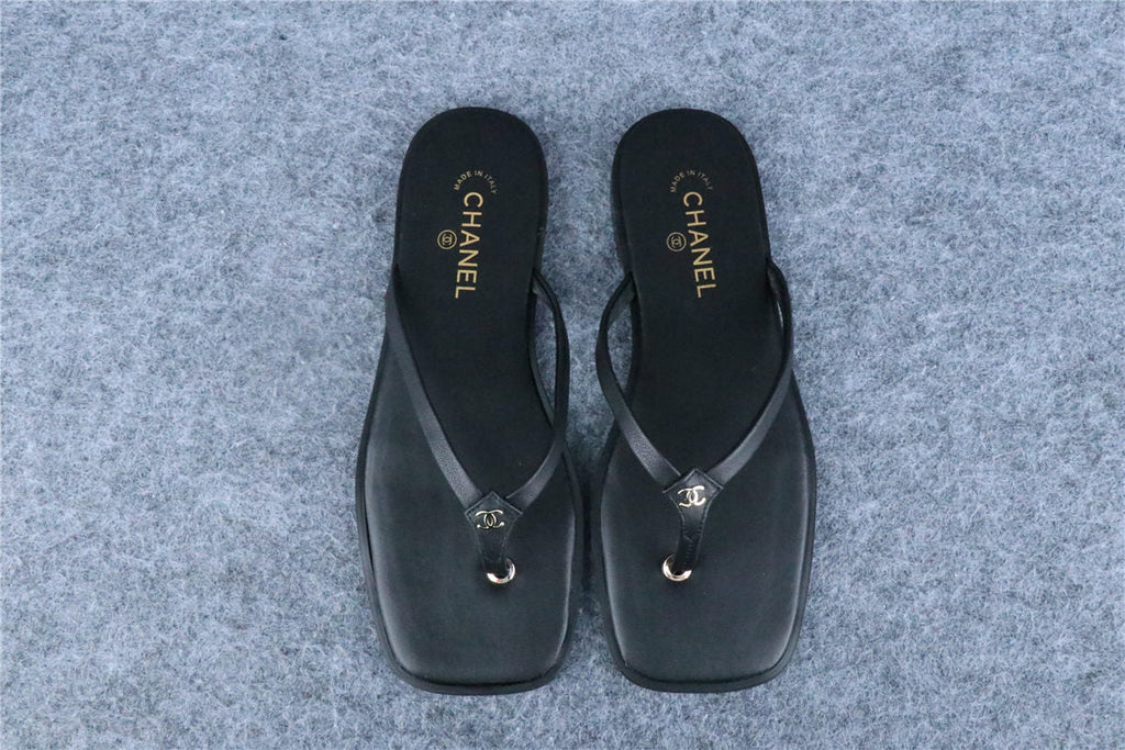 Chanel Lambskin CC Thong Sandals 'Black'