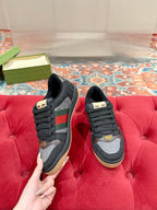 GUCCI 26S SCREENER SNEAKER IN BLACK AND GREY CANVAS