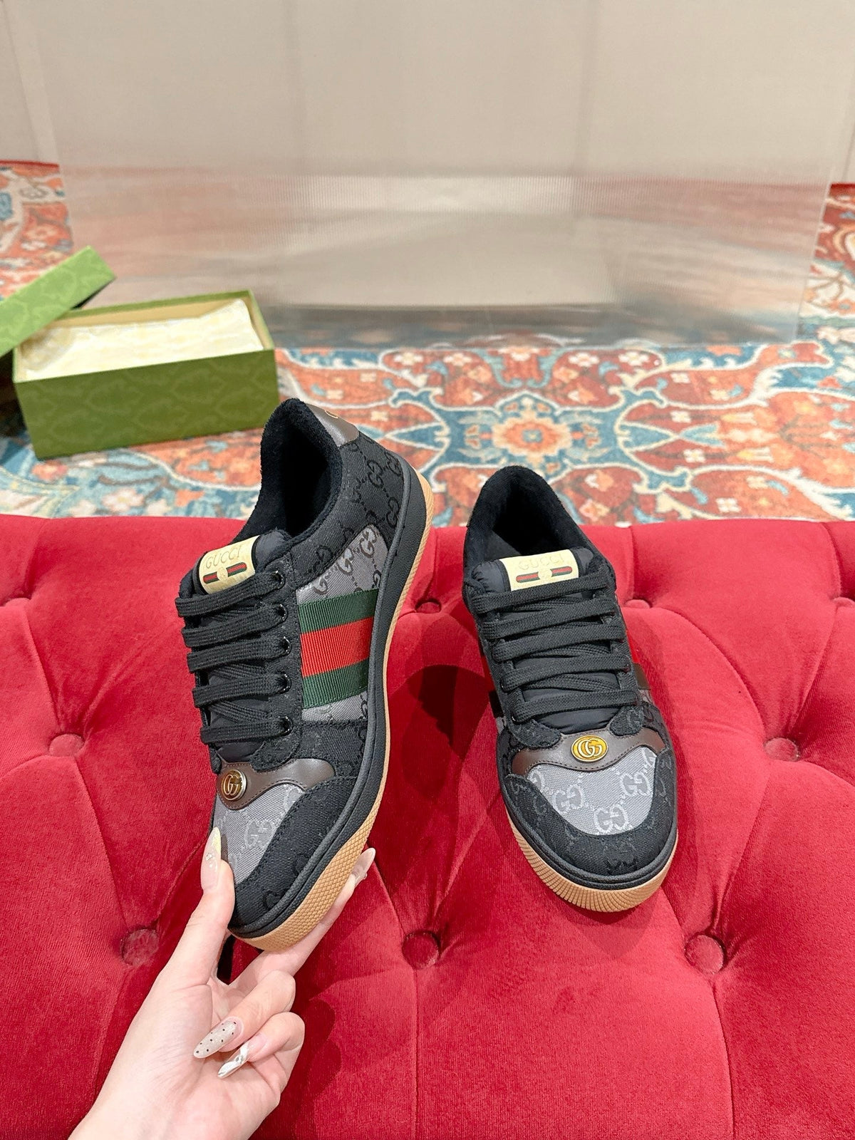 GUCCI 26S SCREENER SNEAKER IN BLACK AND GREY CANVAS