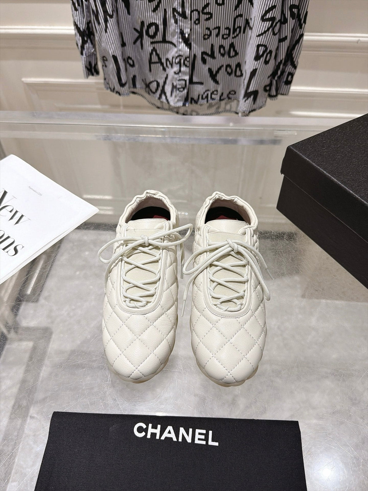 CHANEL 26S LACE UP SNEAKERS IN WHITE LAMBSKIN DIAMOND QUILTING